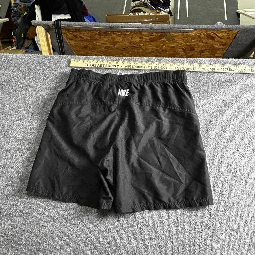 Nike Athletic Shorts Mens Size 34 Black Mesh Lined Gym Running Sportswear Pocket